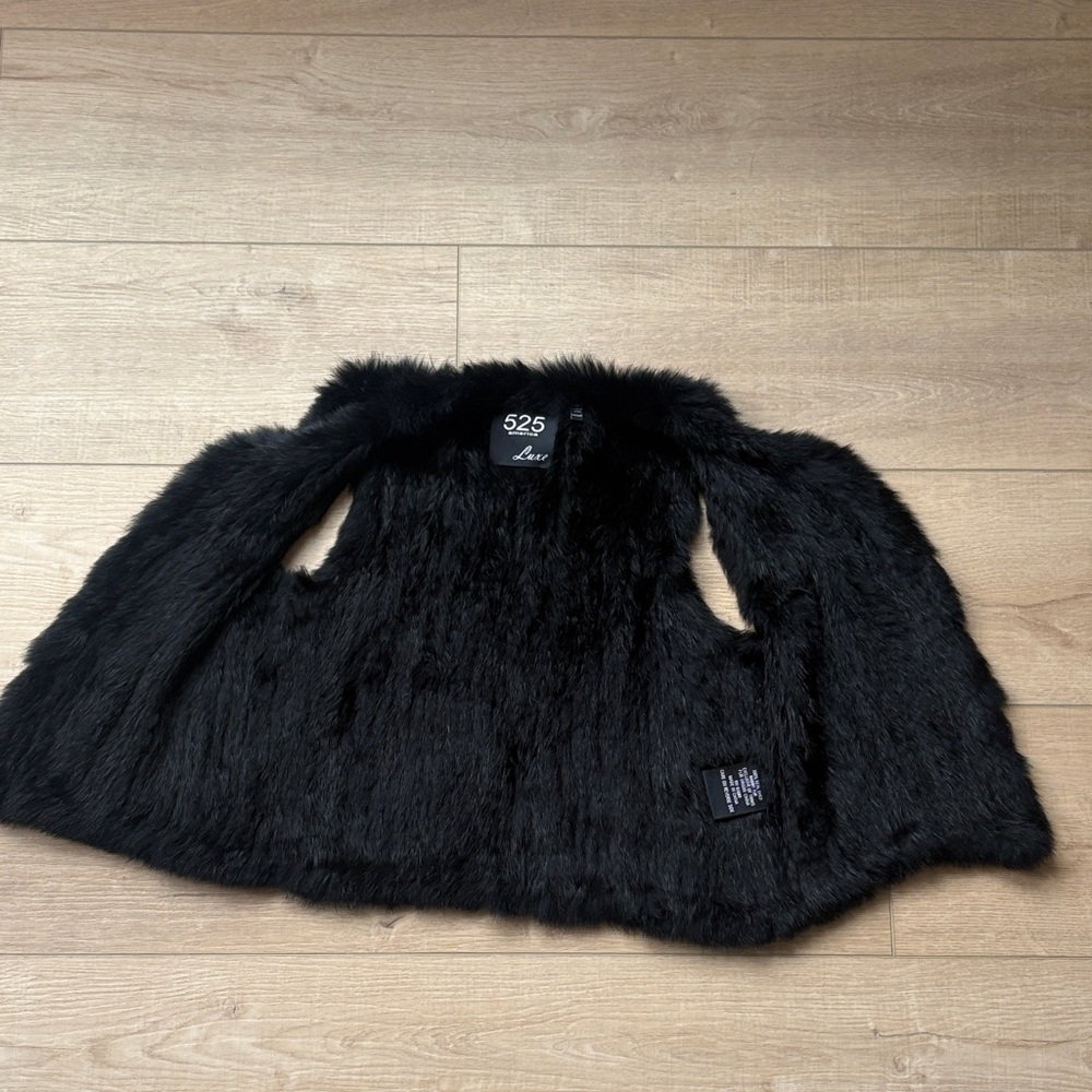 Black Rabbit Fur Vest - Picture 5 of 7